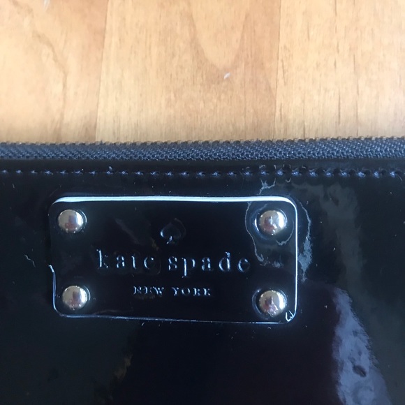 Kate Spade wristlet - Picture 2 of 4